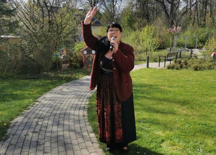 27042021badoeync